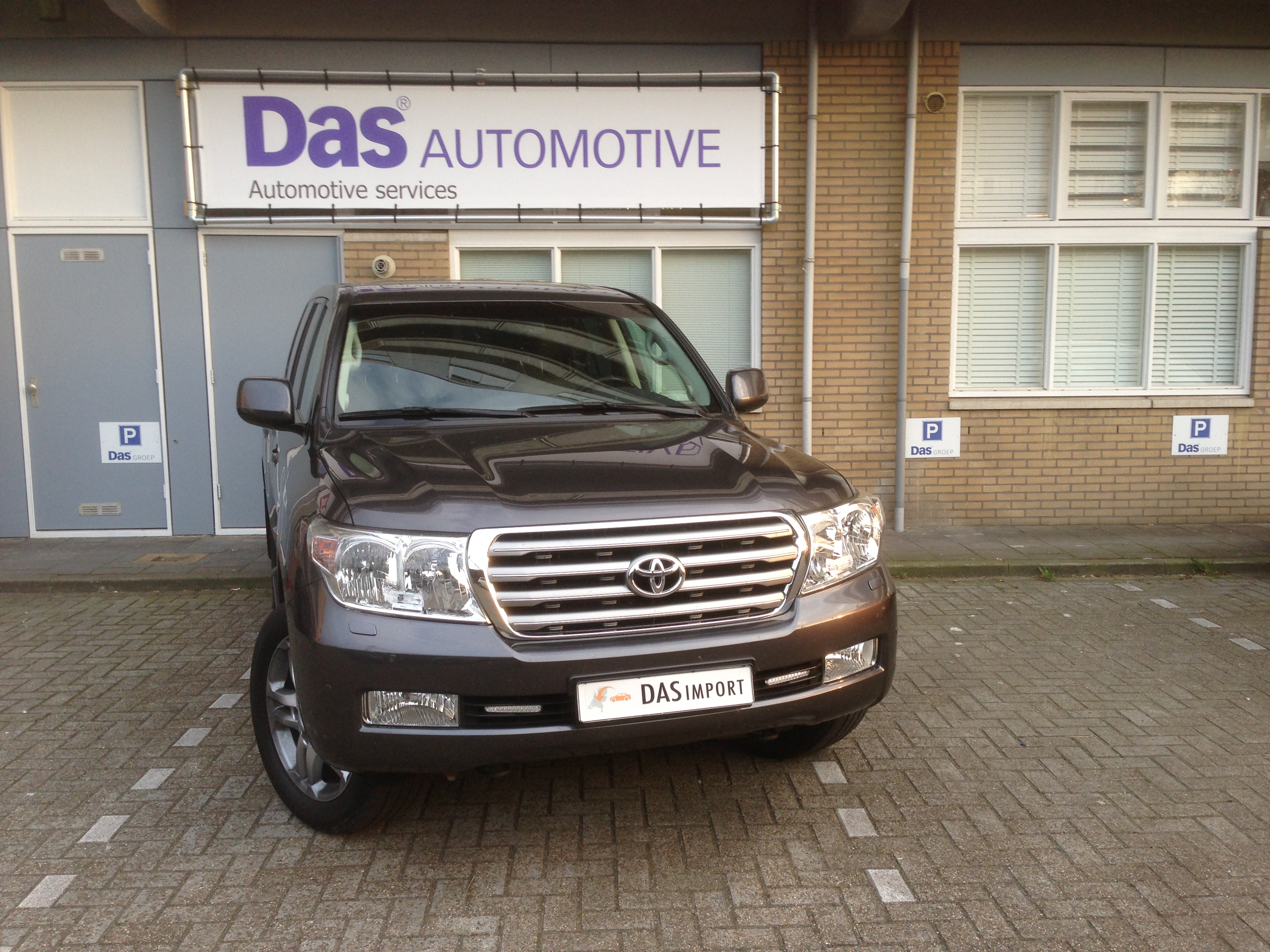 Importauto: Toyota Land Cruiser V8 - 4.5D-4D Executive 7/2008