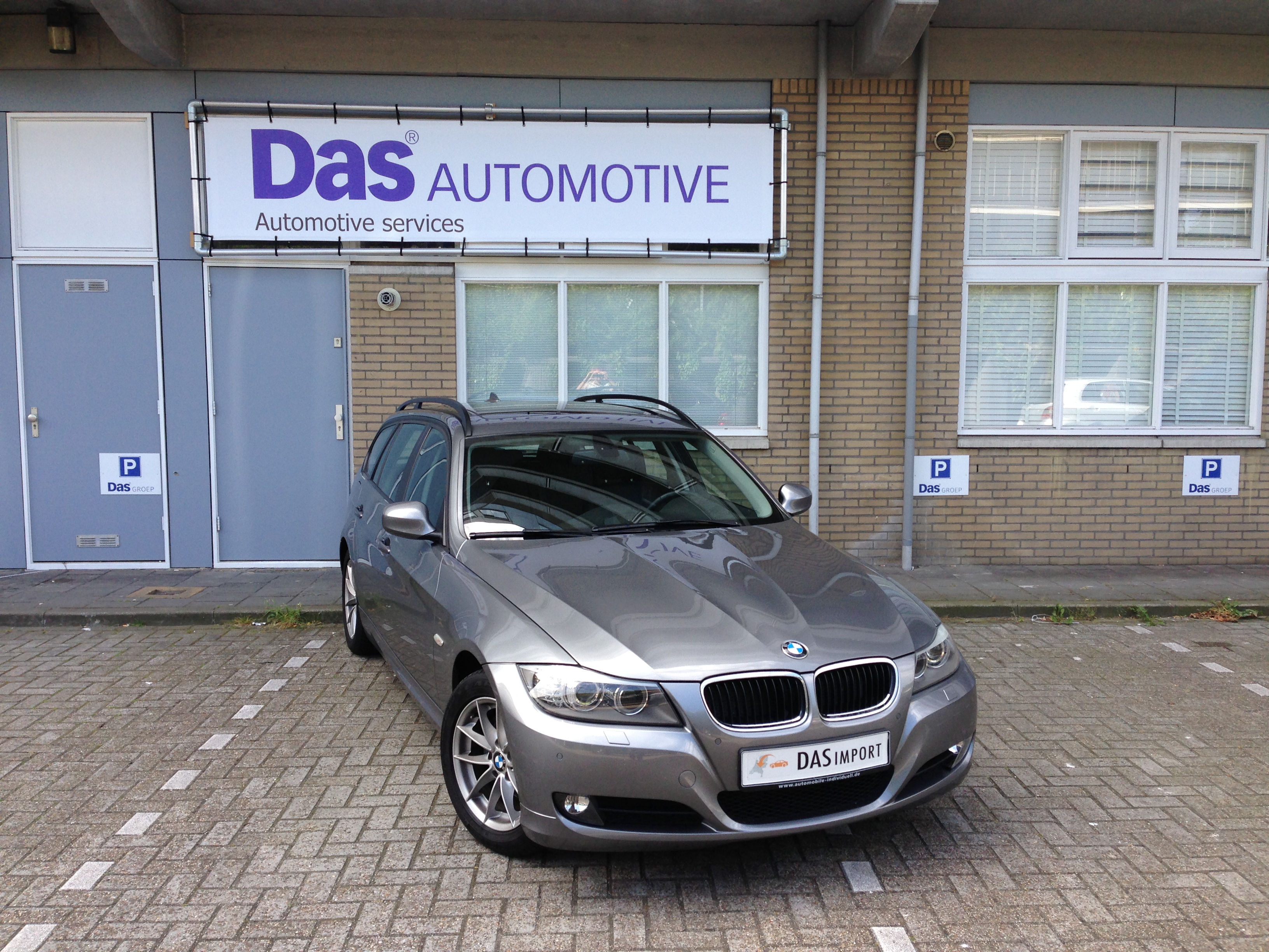 Importauto: BMW 318IA Touring 1/2010