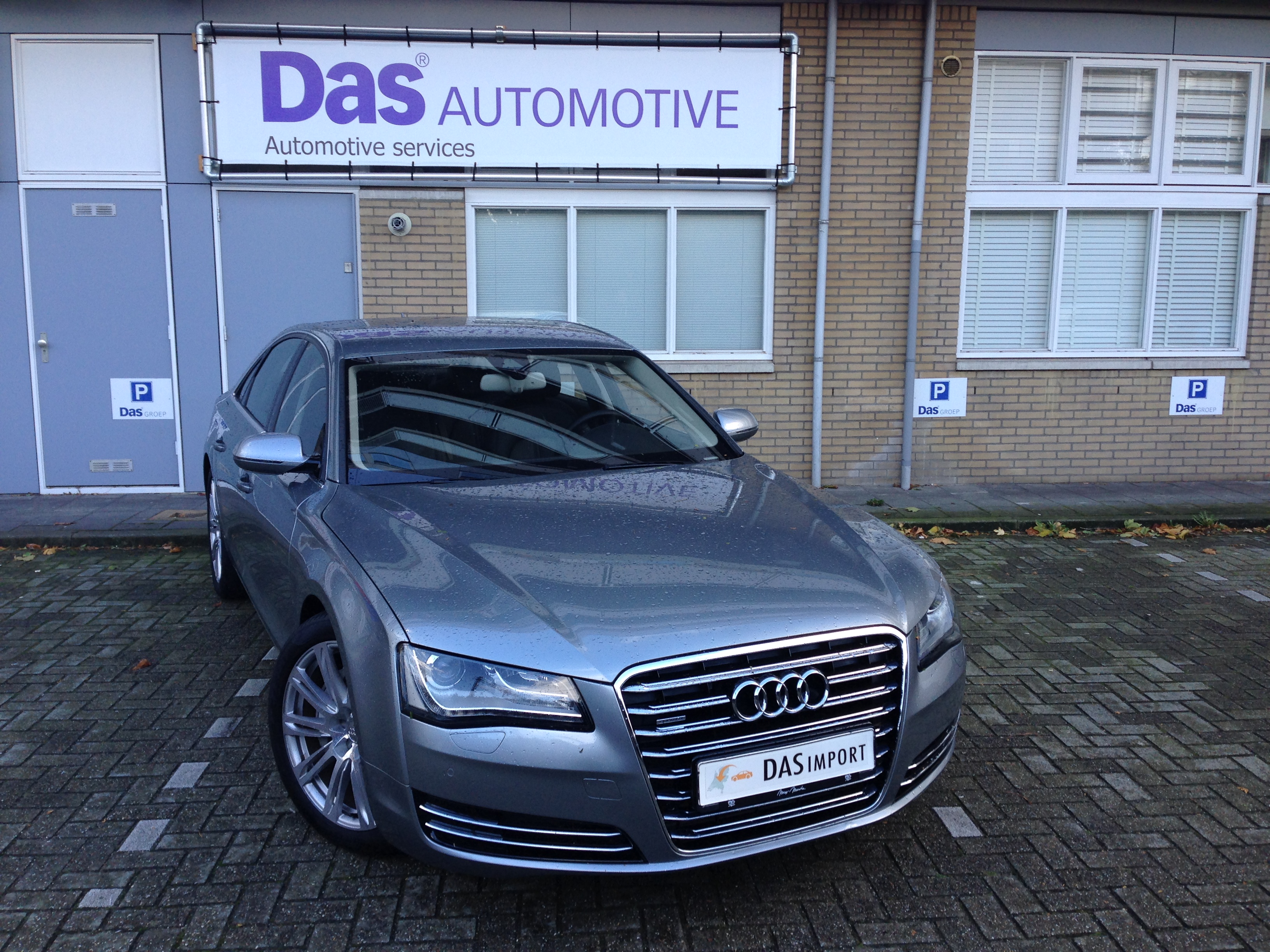 Importauto: Audi A8 3.0 TDI Quattro 4/2011