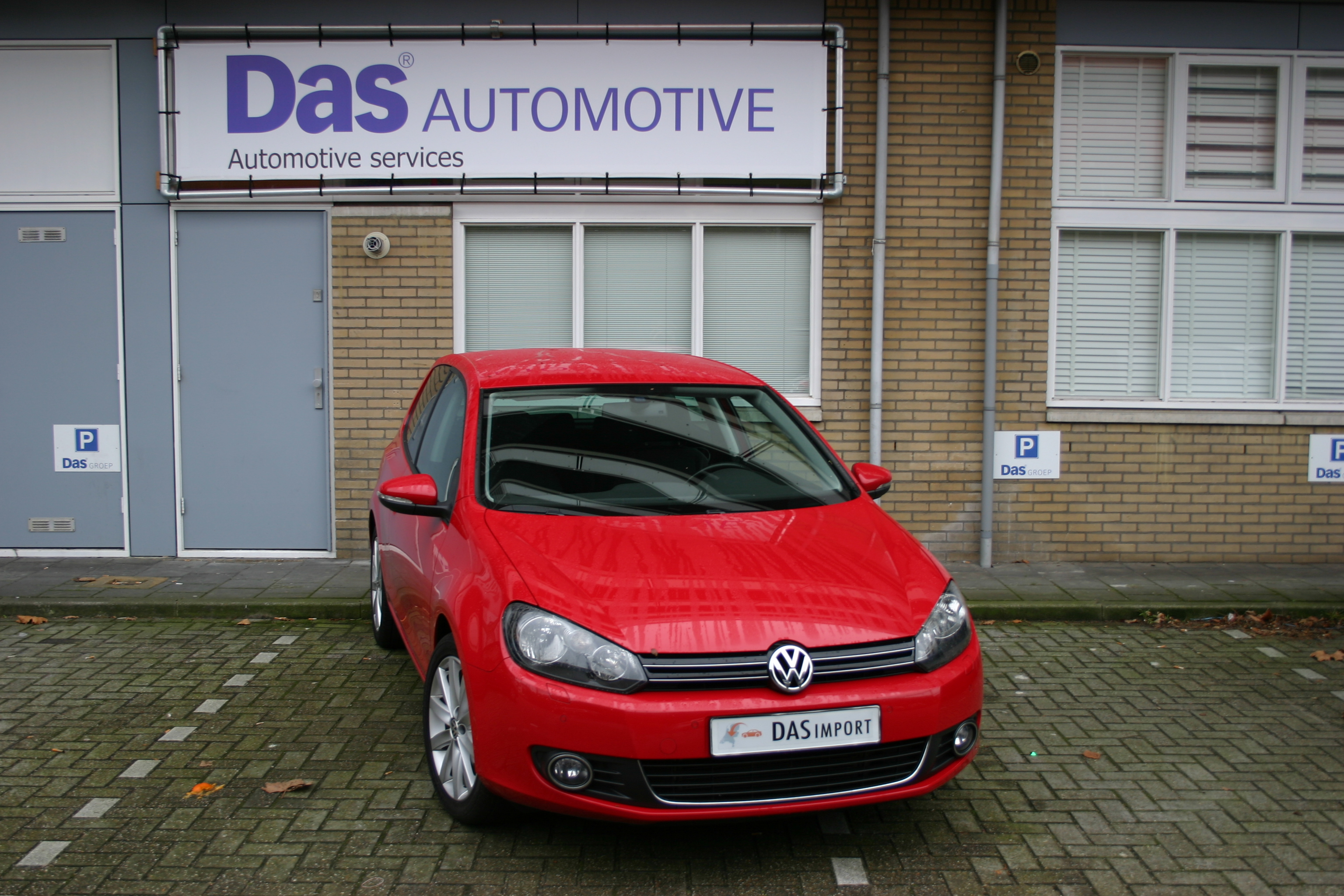 Importauto: Volkswagen Golf VI Diesel 1.6 TDI Highline 4/2010