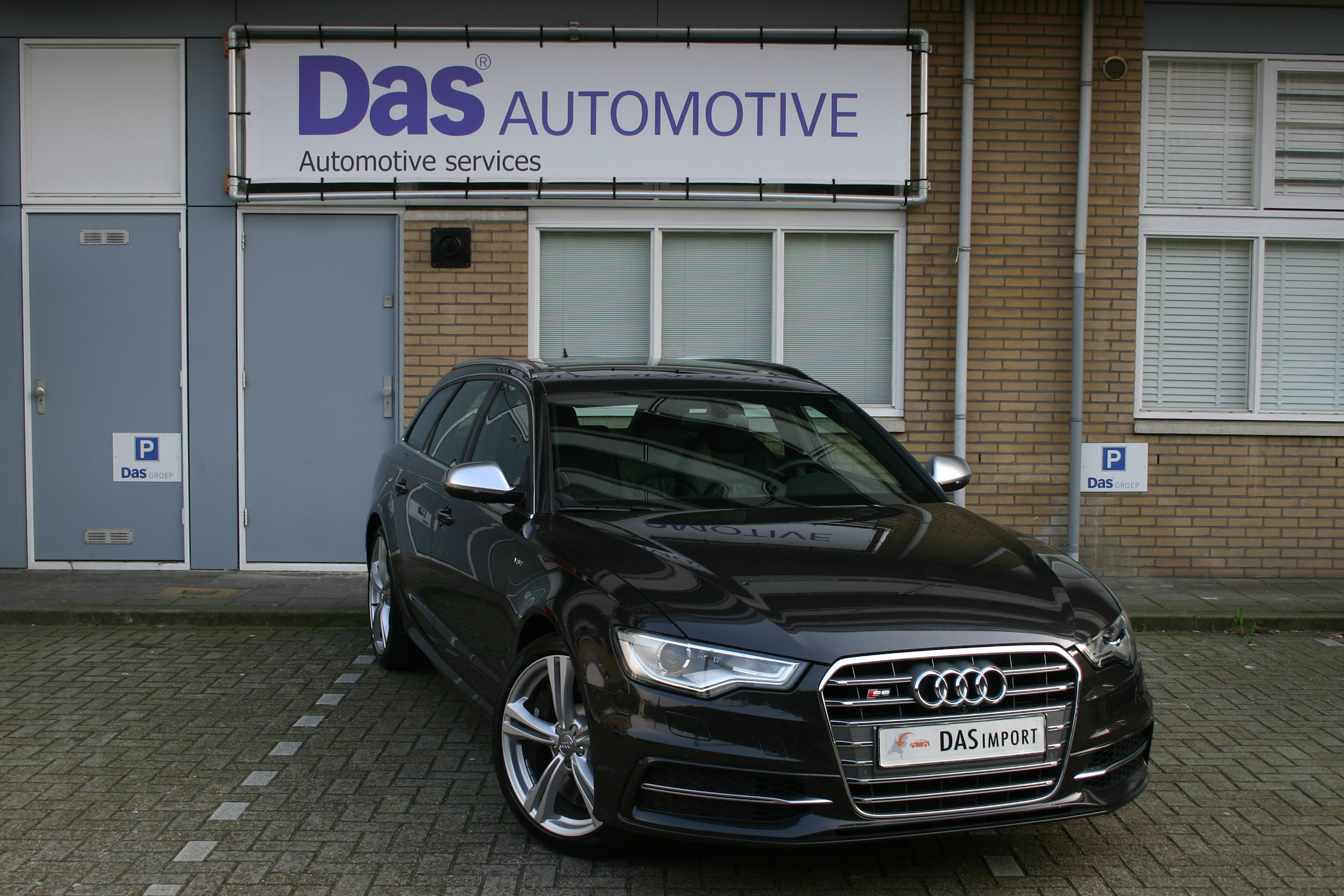 Importauto: Audi S6 Avant  10/12