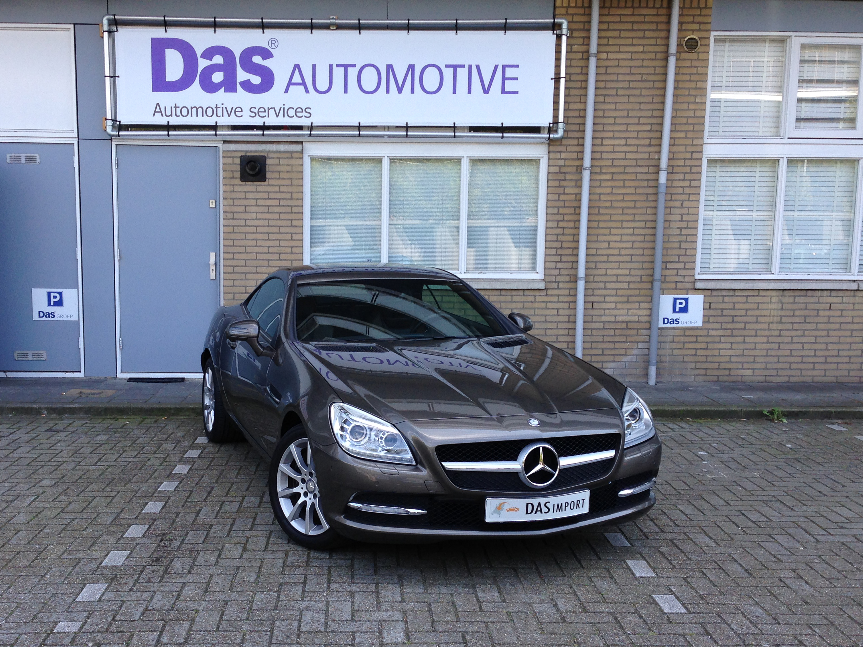 Importauto: Mercedes-Benz SLK 350 BlueEFFICIENCY Aut. 9/2011