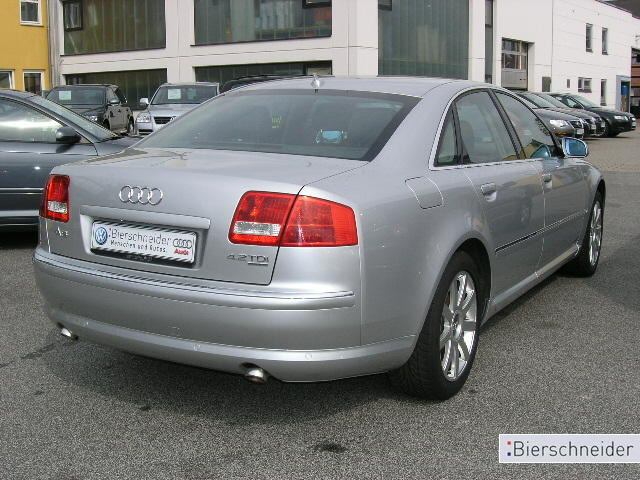 Importauto: Audi A8 4.2 TDI 11/2005