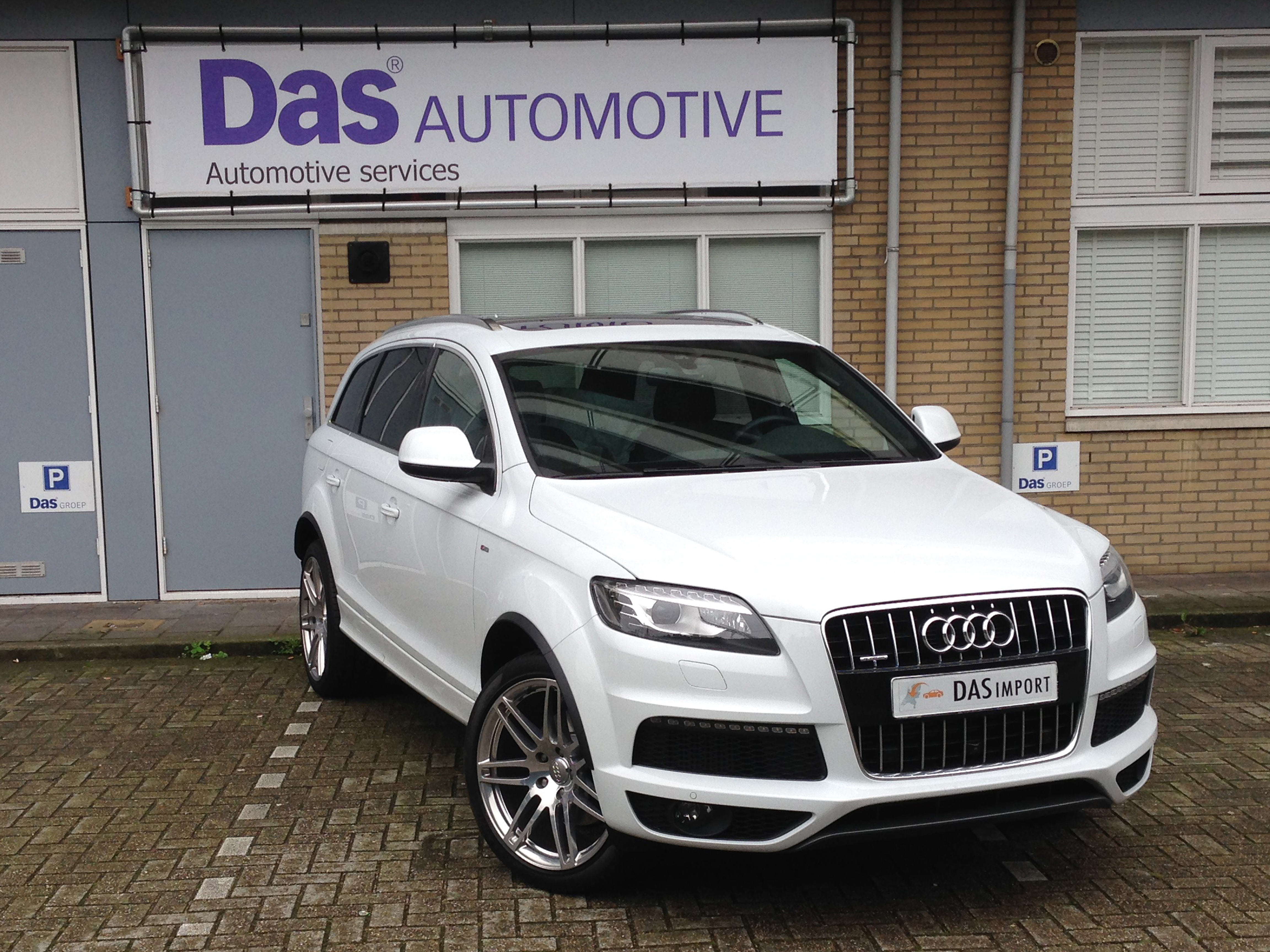 Importauto: Audi Q7 Diesel 3.0 TDI 180kW quattro 5+2 2/2013