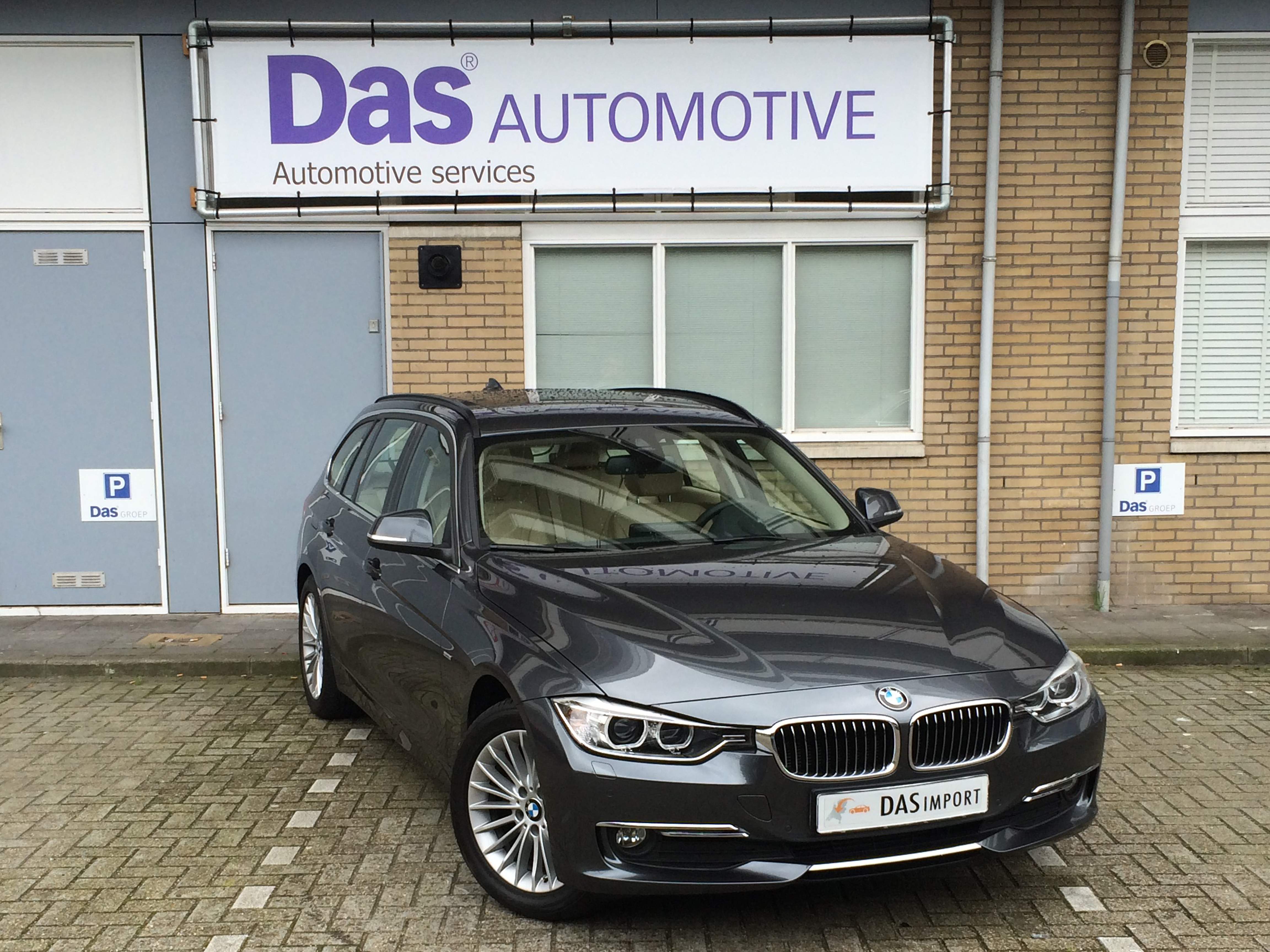 Importauto: BMW 320d Touring 8/2013