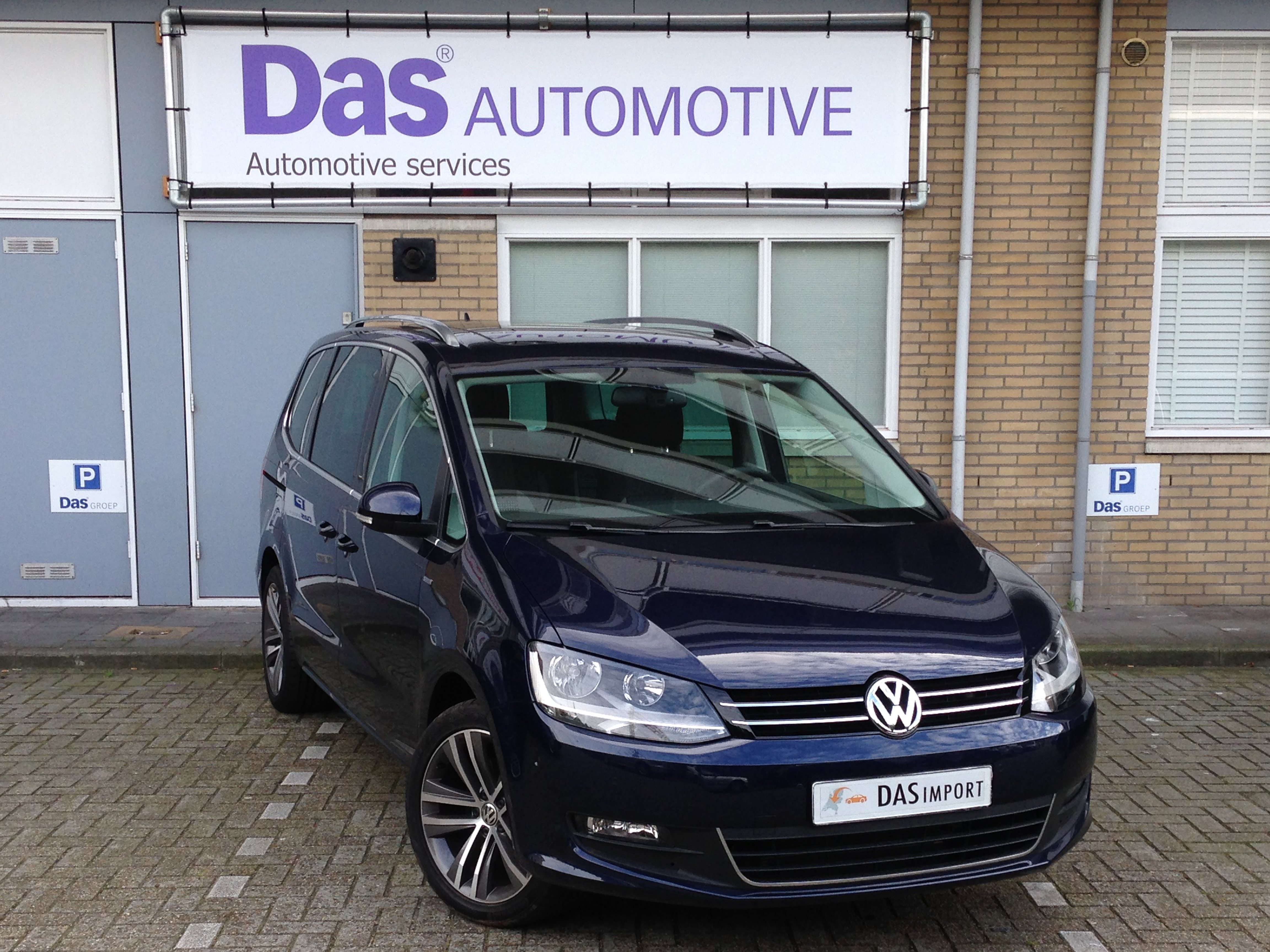 Importauto: Volkswagen Sharan 1.4 TSI Highline BMT DSG 5/2013