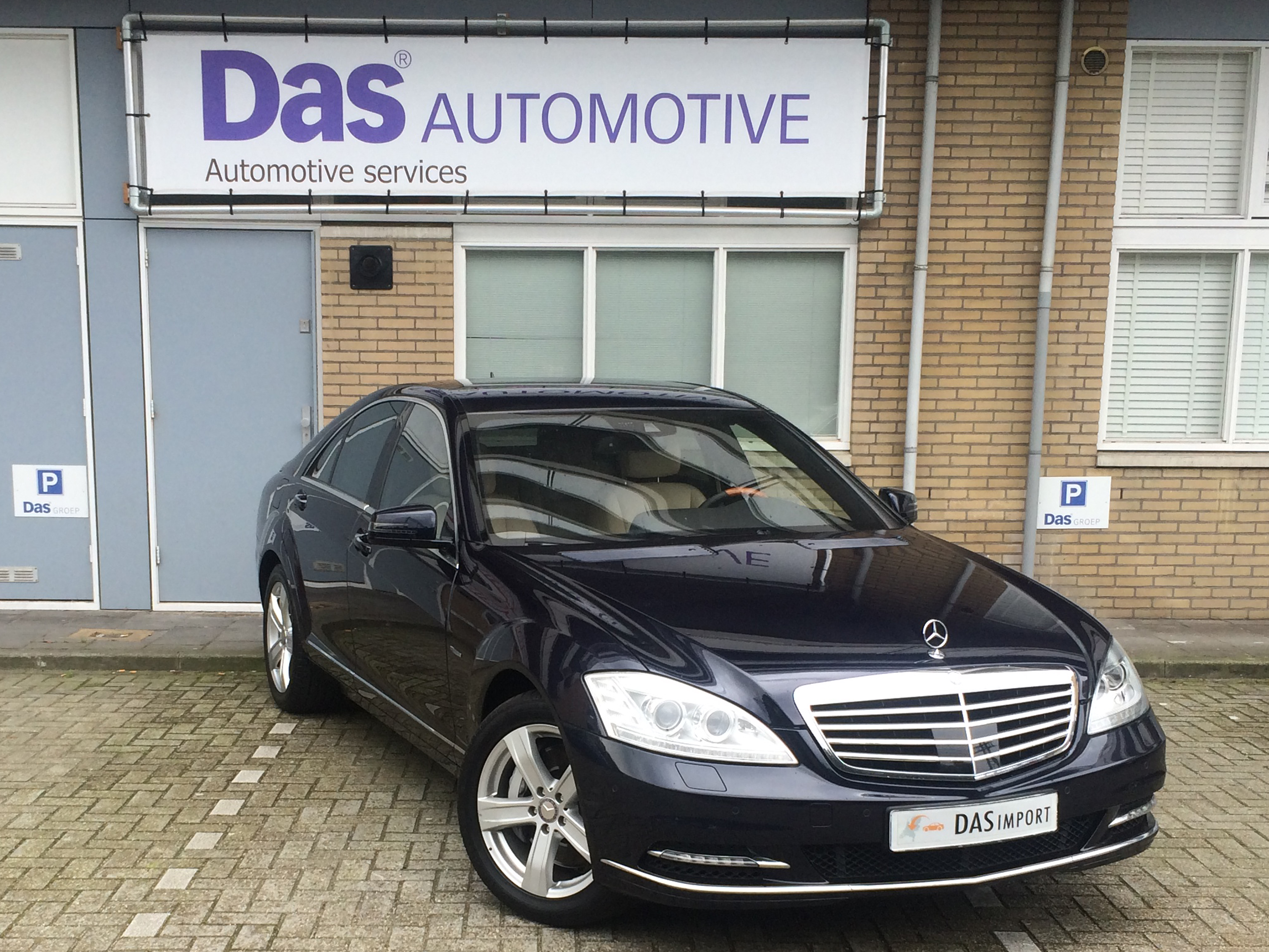 Importauto: Mercedes-Benz S-Klasse S 500 BlueEFFICIENCY 4-Matic 5/2011