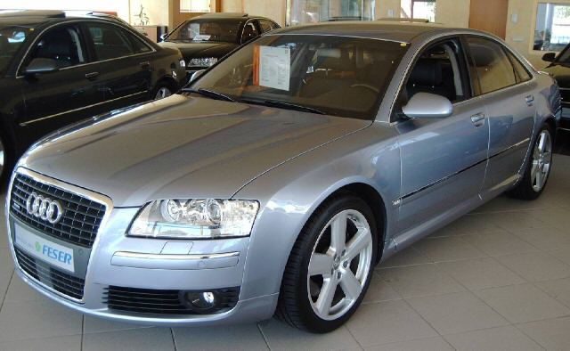 Importauto: Audi A8 4.2 qauttro 6/2005