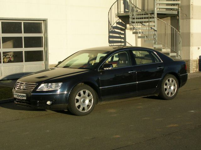 Importauto: Volkswagen Phaeton V6 3.2 4-motion 7/2003