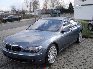 Importauto: BMW 740i 3/2005