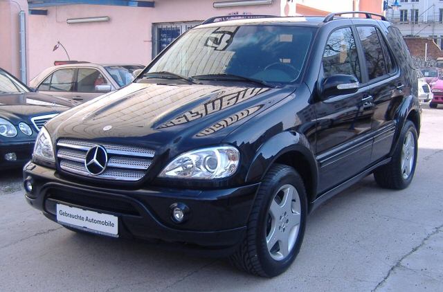 Importauto: Mercedes-Benz ML 55 AMG 3/2002