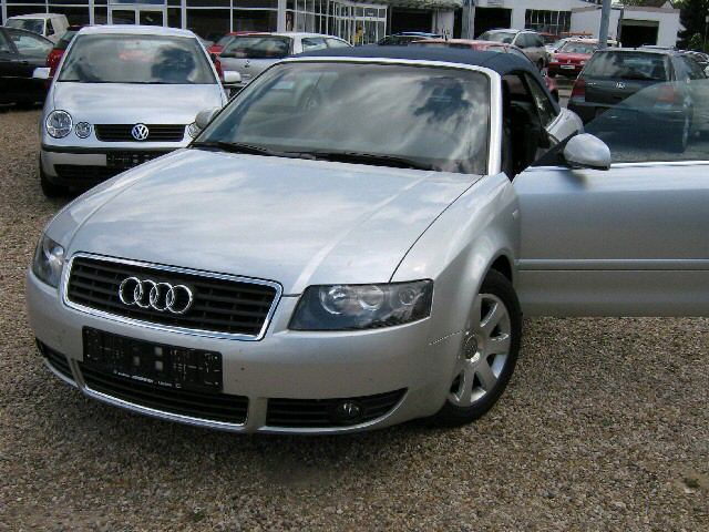 Importauto: Audi A4 Cabriolet 2.4 Multitronic 7/2002