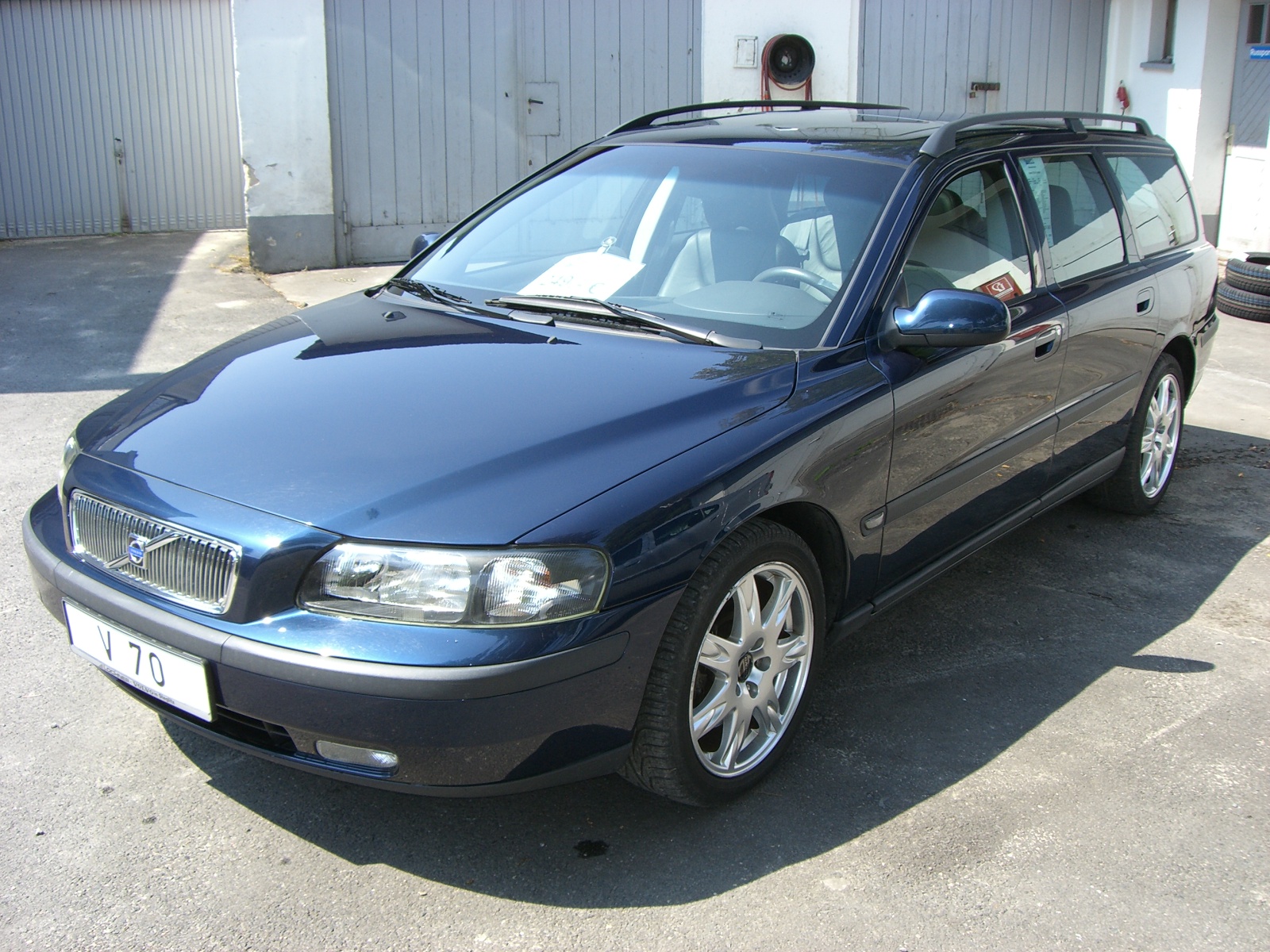 Importauto: Volvo V70 2.4T 5/2002