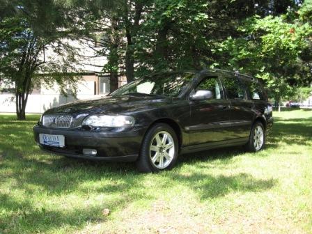 Importauto: Volvo V70 2.4 9/2002