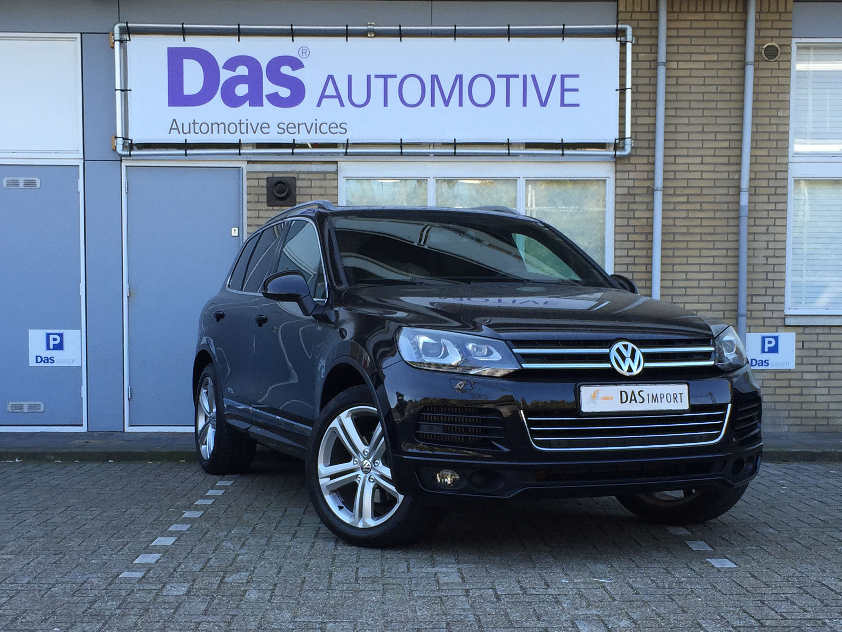 Importauto: Volkswagen Touareg Diesel 3.0 V6 TDI 180 kW BMT R-Line Edition 9/2013