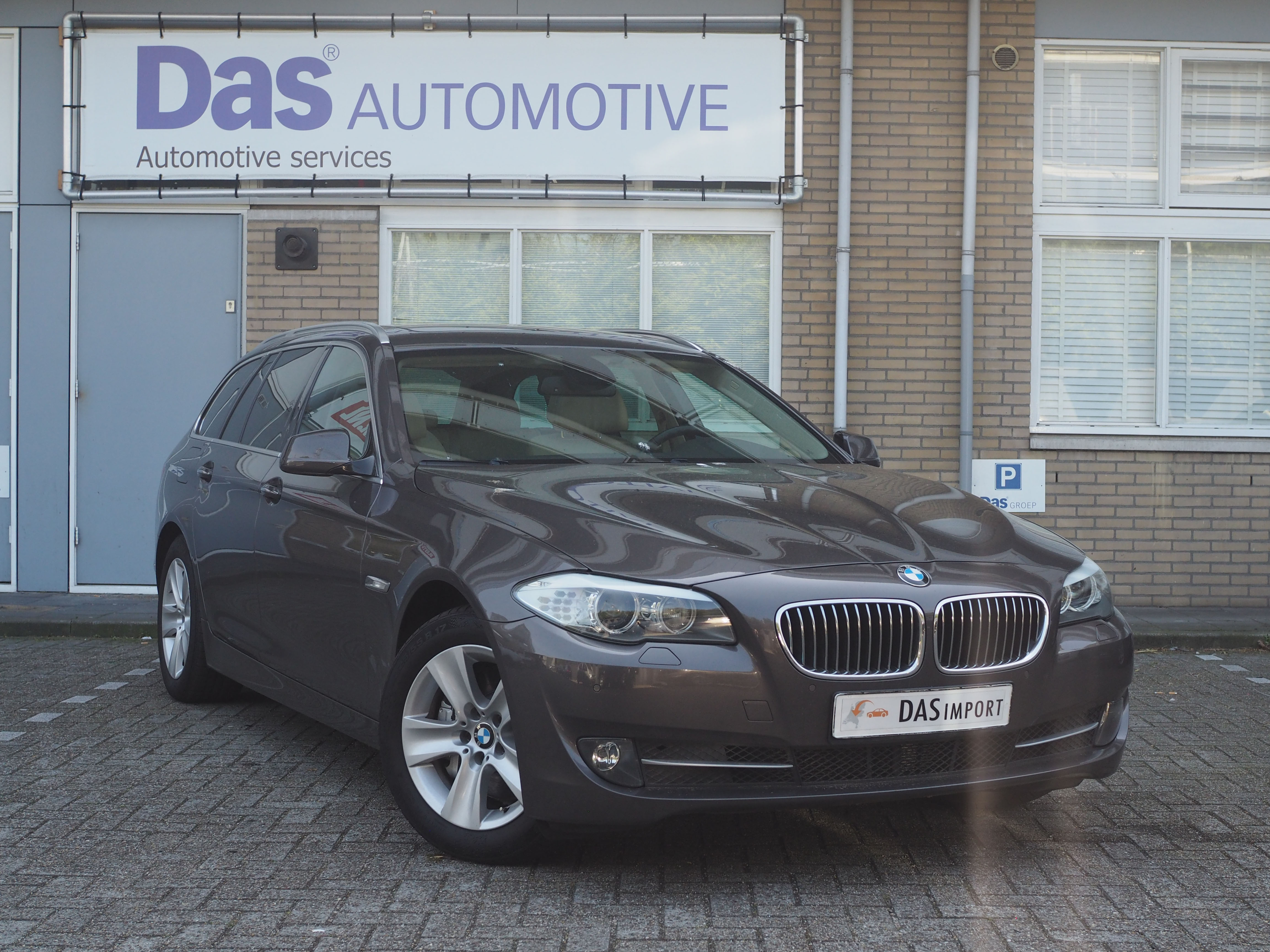 Importauto: BMW 5-Serie Touring Diesel 530dA 6/2011