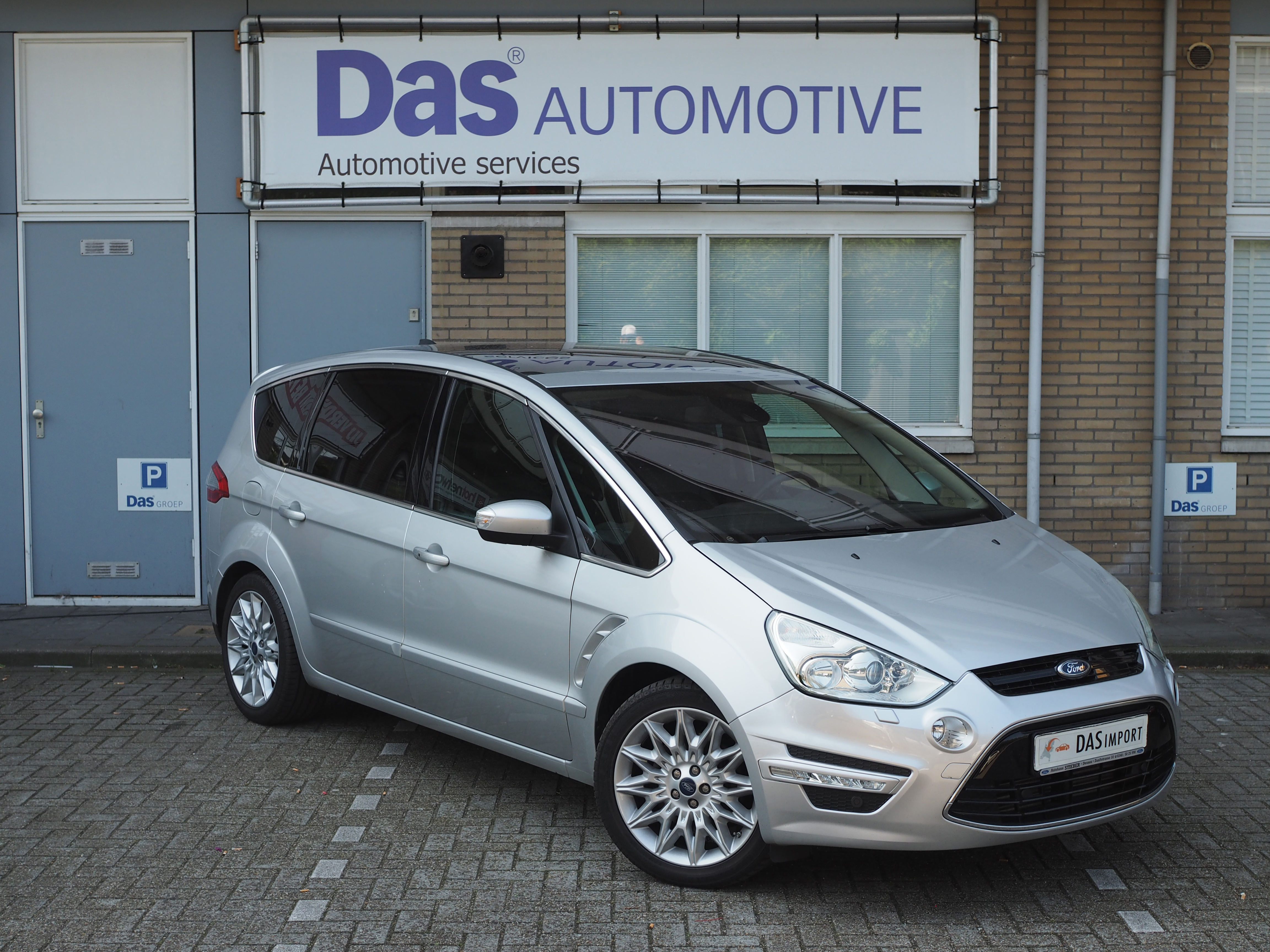 Importauto: Ford S-Max 2.0 16v EcoBoost S Edition 176kW Powershift 3/2014