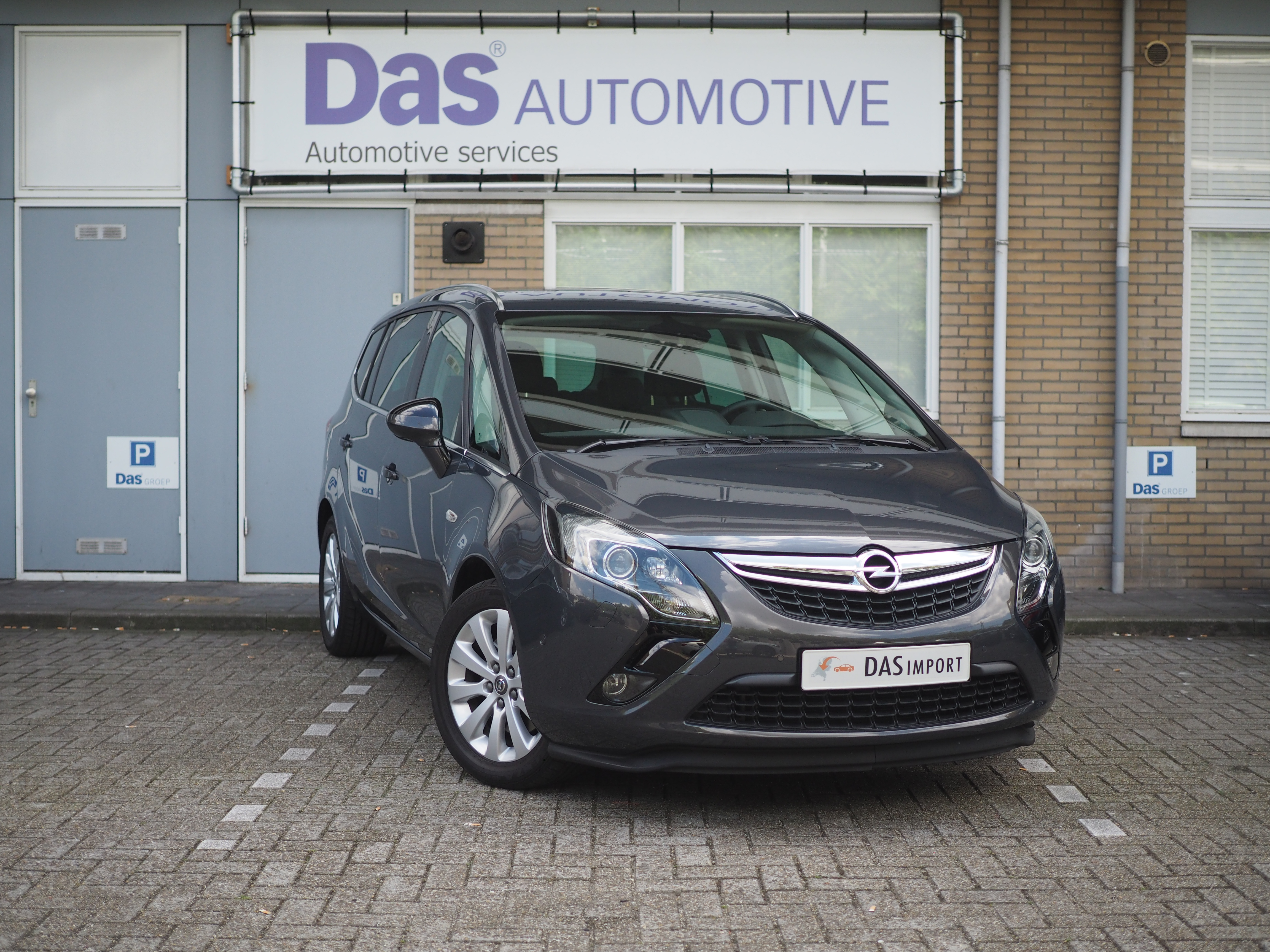 Importauto: Opel Zafira Tourer Innovation 1.6 Turbo 5/2014