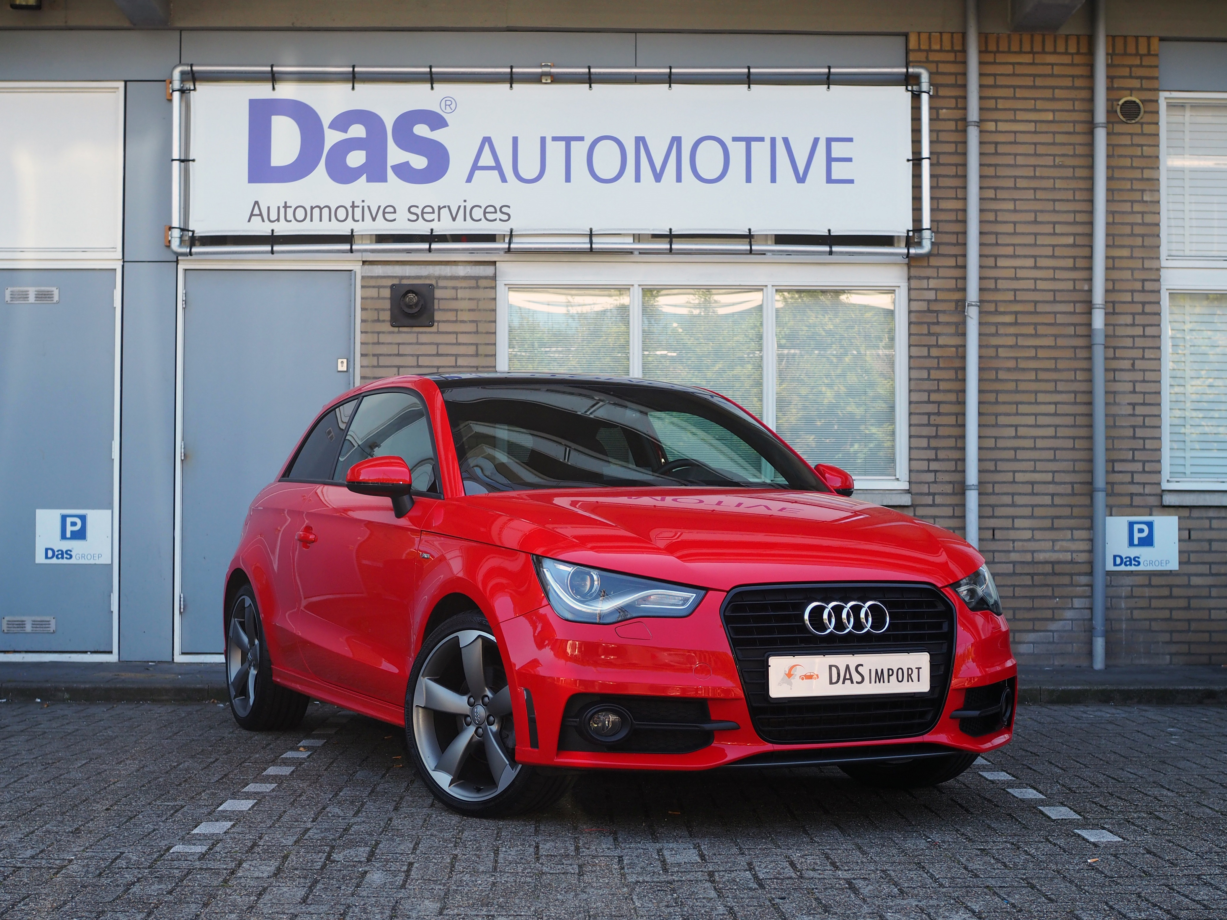 Importauto: Audi A1 1.4 TFSI S-tronic S-line 3/2011