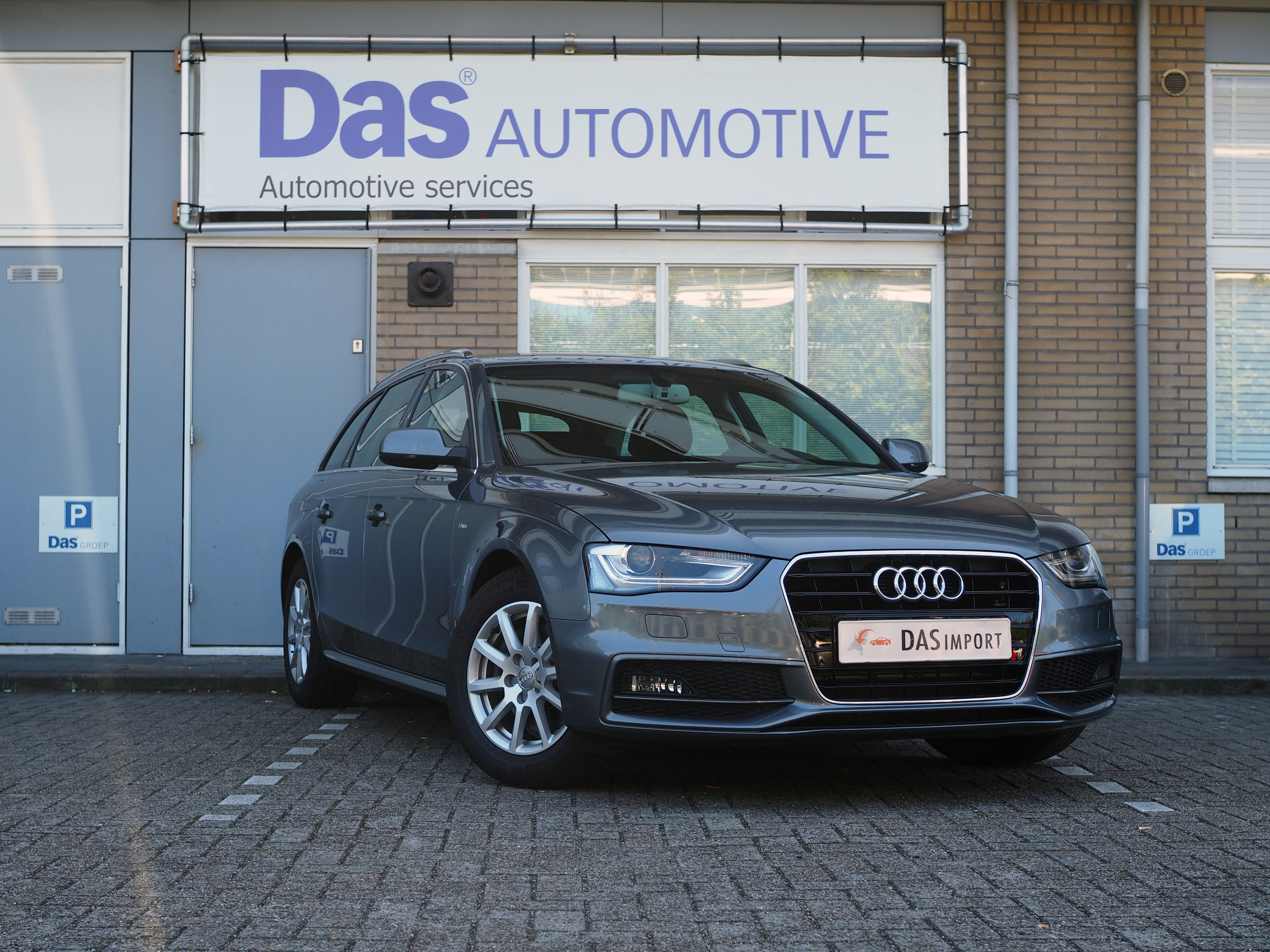 Importauto: Audi A4 Avant 2.0 TDI Ultra S-Line 8/2014