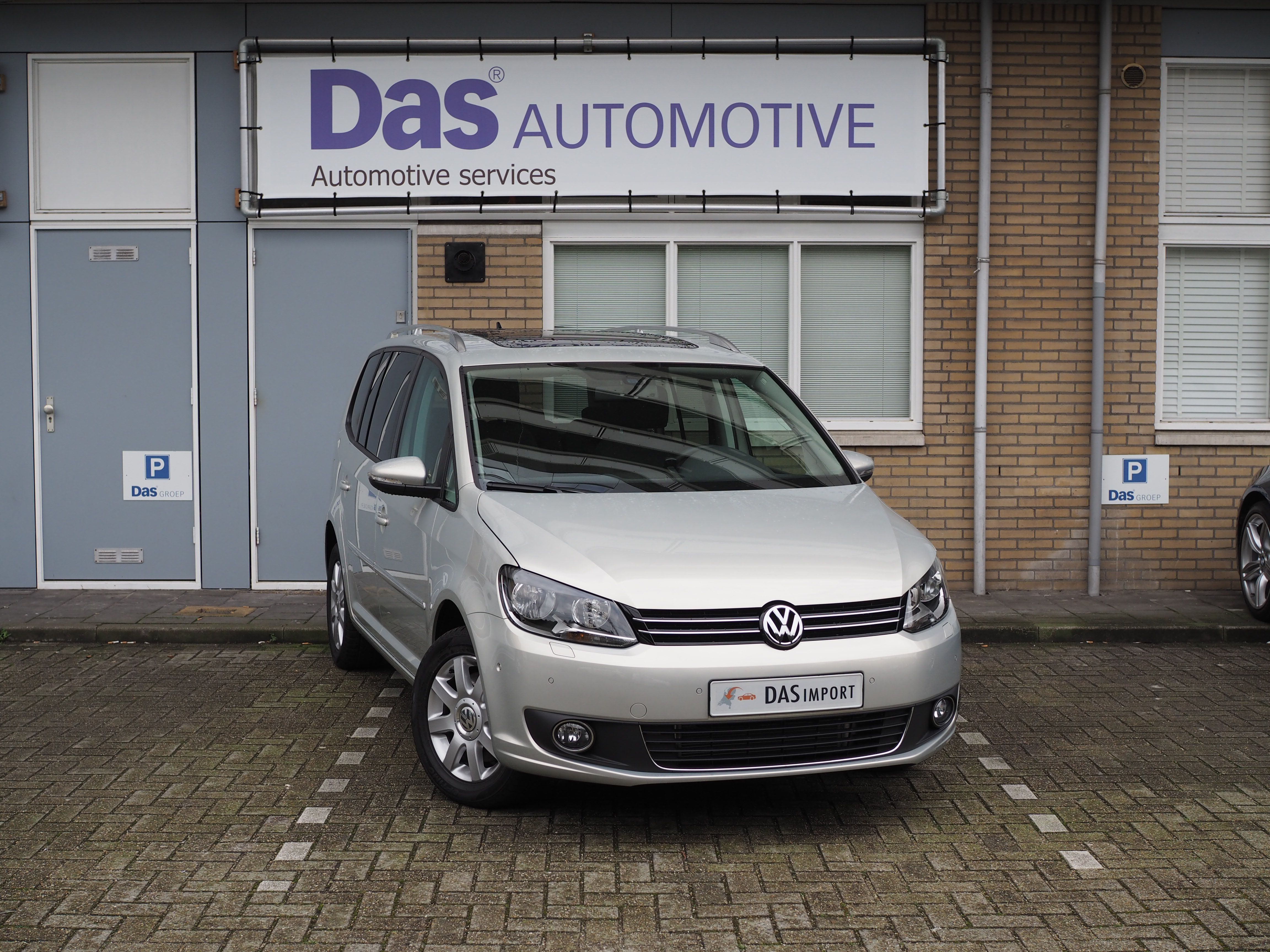 Importauto: Volkswagen Touran Highline 1.4 TSI DSG 10/2014