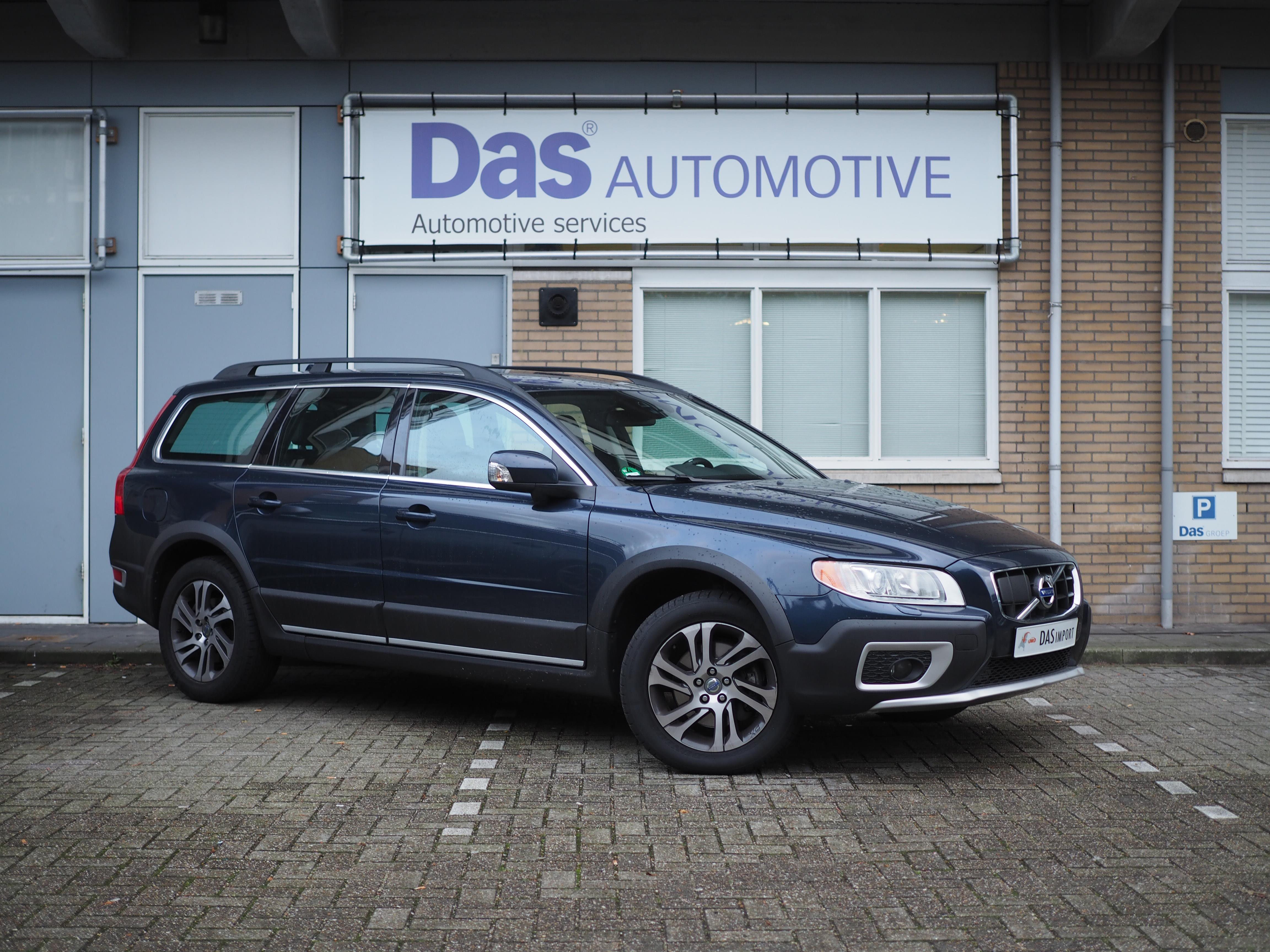 Importauto: Volvo XC70 D5 2.4 Momentum 11/2011