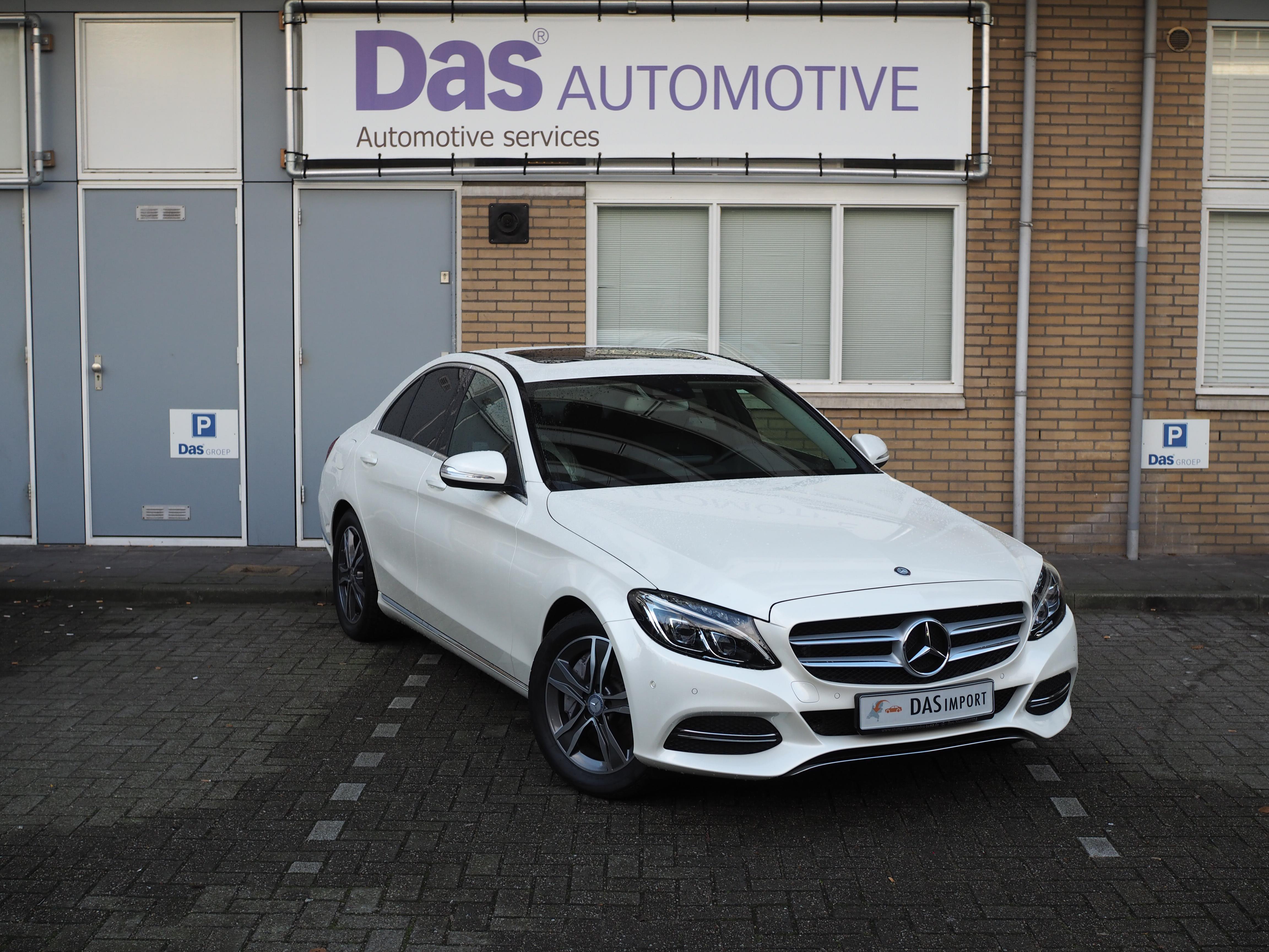 Importauto: Mercedes-Benz C350 e PlugInHybrid Avantgarde 10/2014