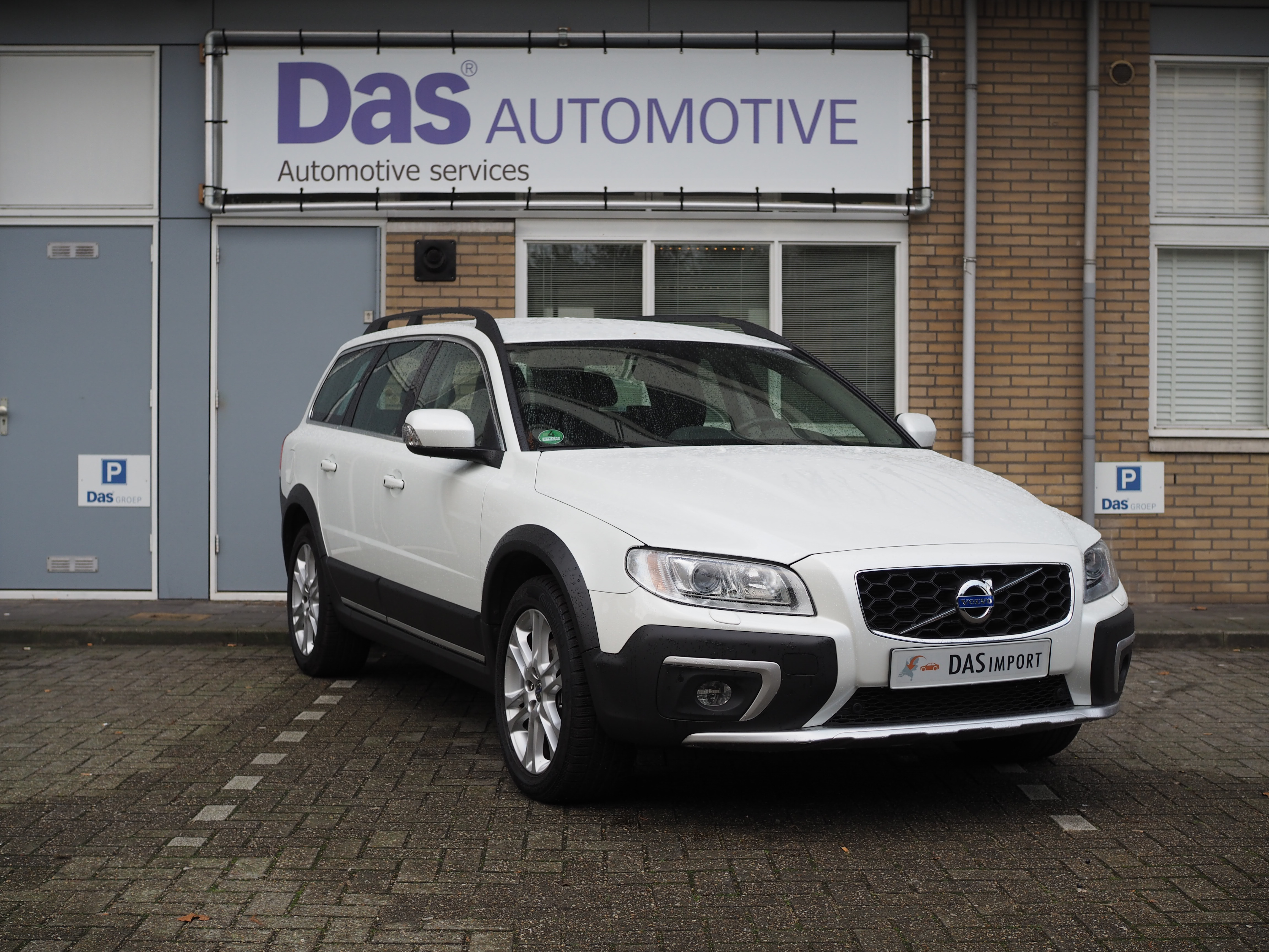 Importauto: Volvo XC70 Diesel D4 Summum 12/2014