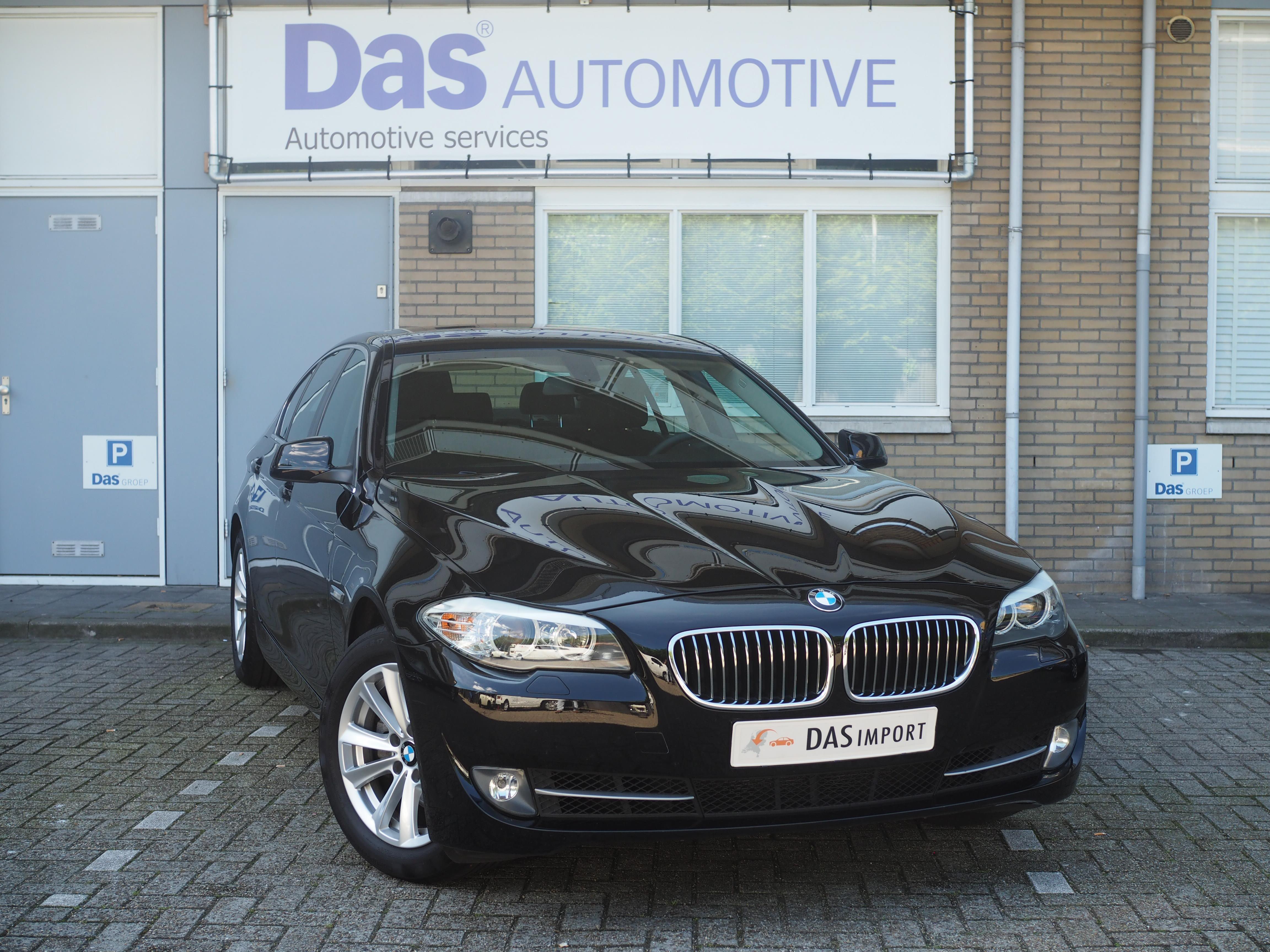 Importauto: BMW  5-Serie Sedan 520iA 2/2013