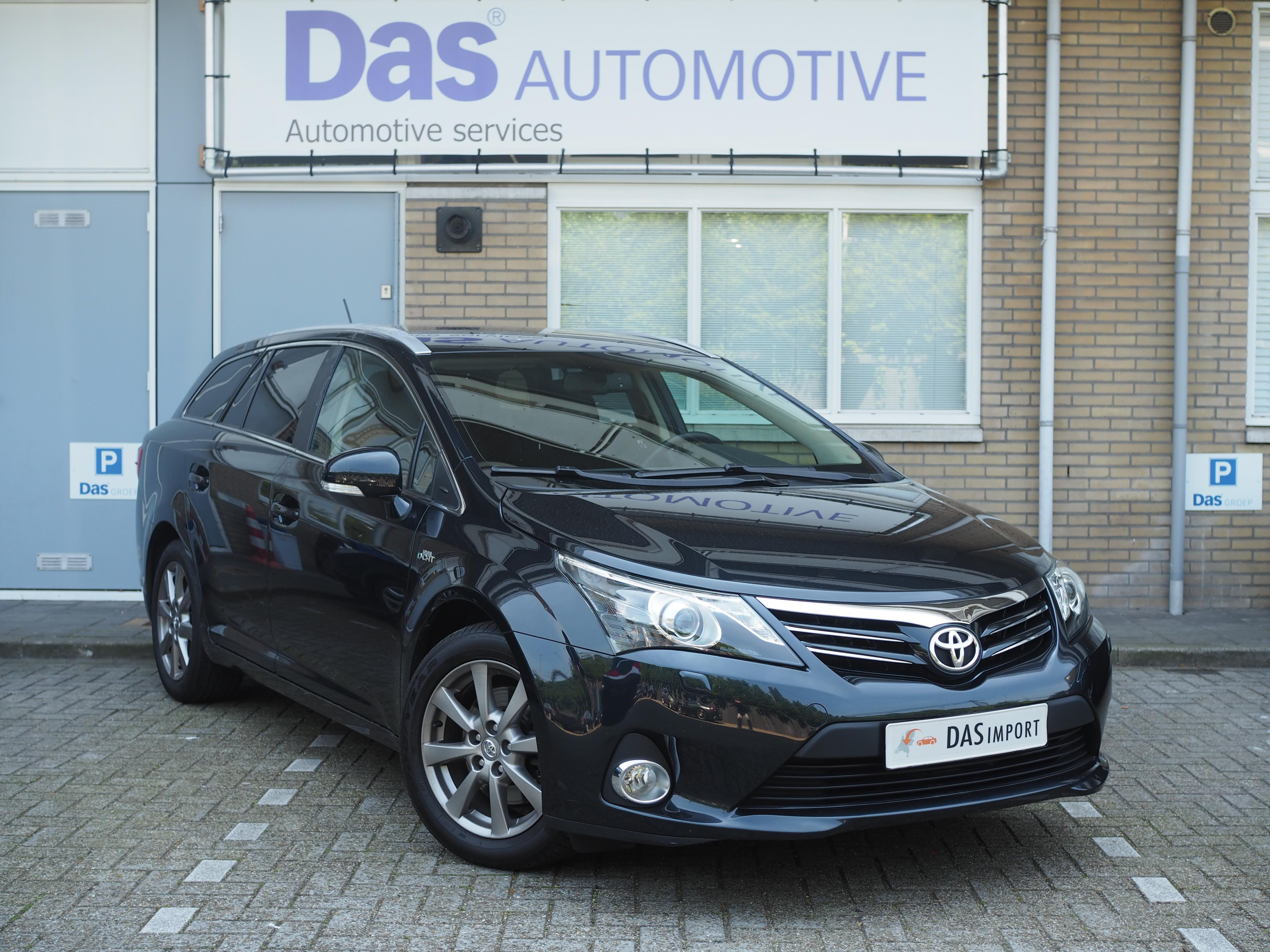 Importauto: Toyota Avensis Combi 2.2 D-CAT Executive 4/2012