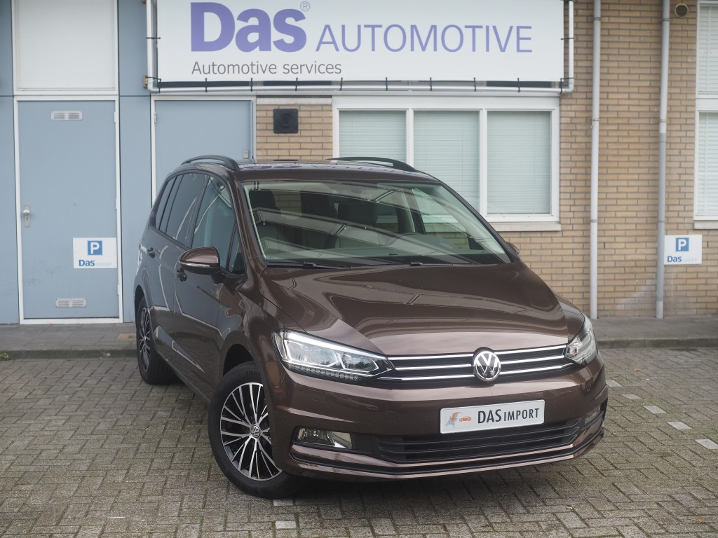 Importauto: Volkswagen Touran 1.4 TSI Comfortline DSG 9/2015