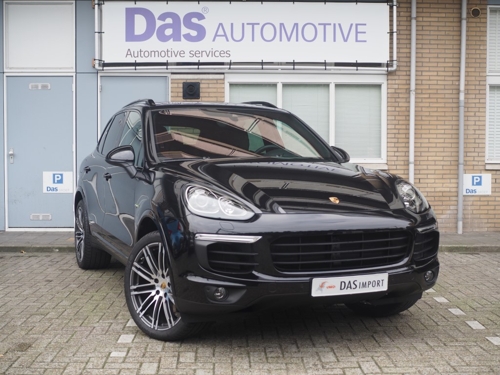 Importauto: Porsche Cayenne S E-Hybrid  6/2016