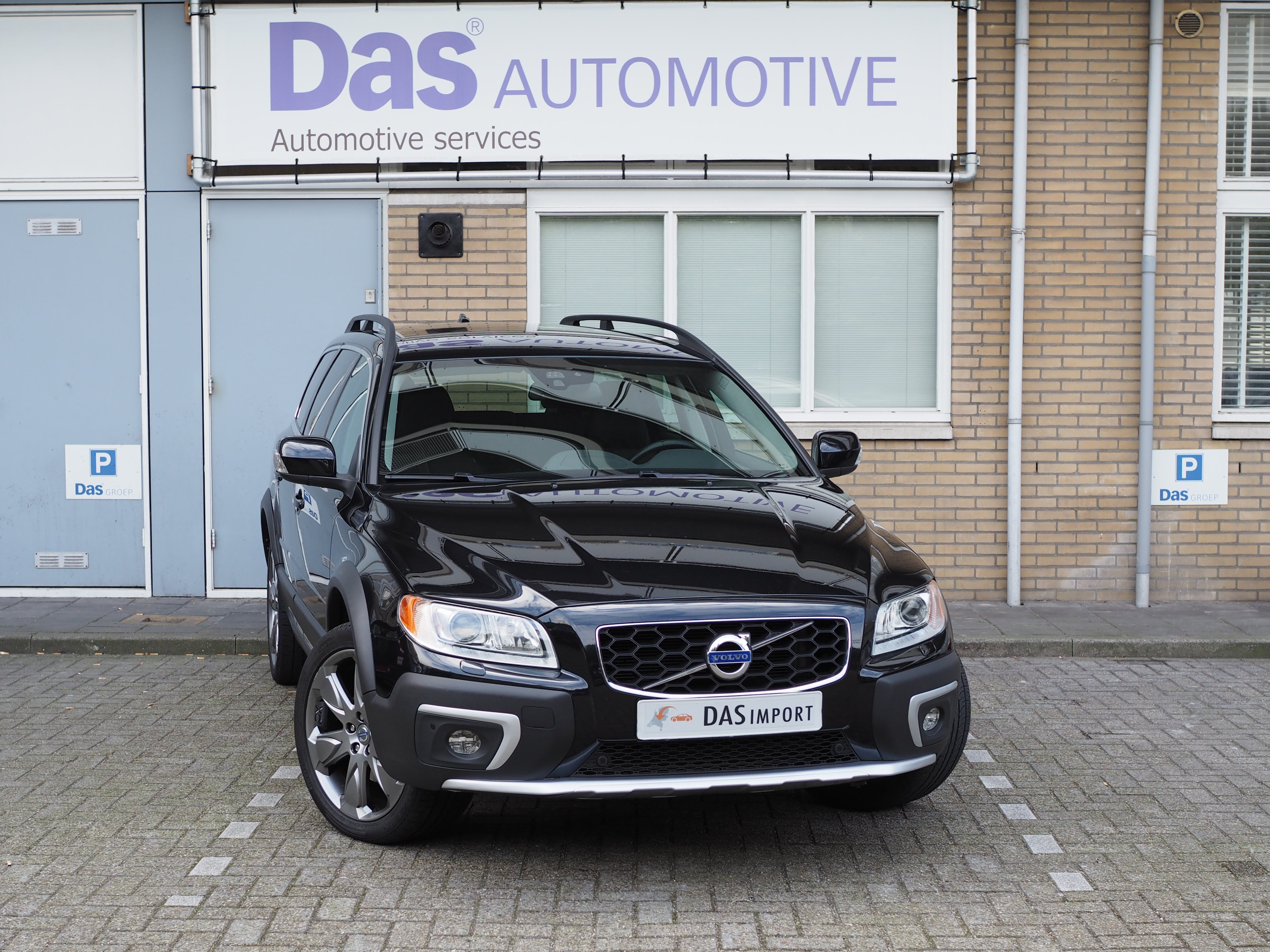 Importauto: Volvo XC70 D5 AWD Momentum 12/2013